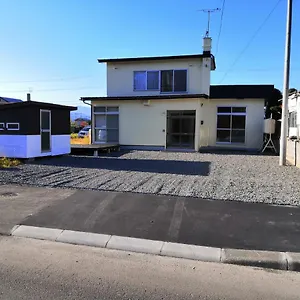 暮らすように過ごす温泉宿　白老大使館 Holiday home